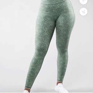 Buffbunny Leggings, Size Medium, Never Used